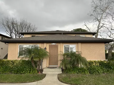 2002 Calle La Sombra #1, Simi Valley, CA 93063