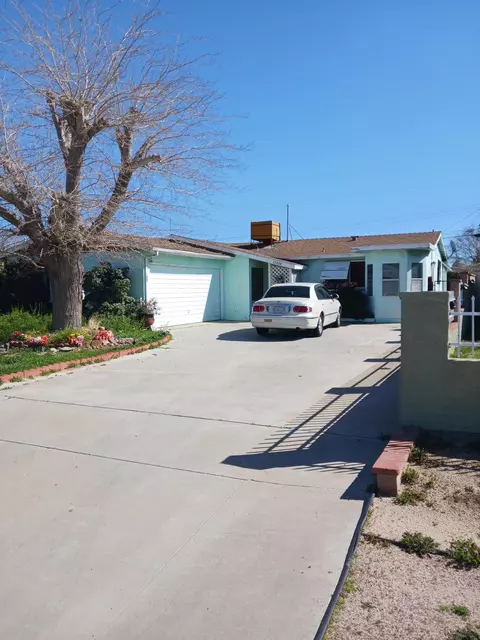 37808 Robina Ave, Palmdale, CA 93550