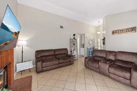 Living - 5301 Adobe Dr, Palmdale, CA 93552 photo 4 of 5