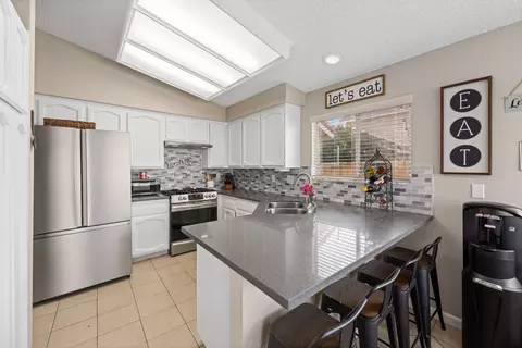 Kitchen - 5301 Adobe Dr, Palmdale, CA 93552 photo 1 of 4