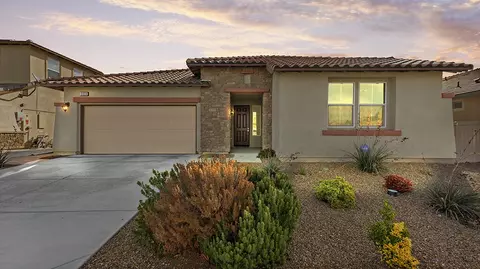 44058 Coral Dr, Lancaster, CA 93536