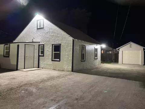 Exterior - 16063 K St, Mojave, CA 93501 photo 9 of 11
