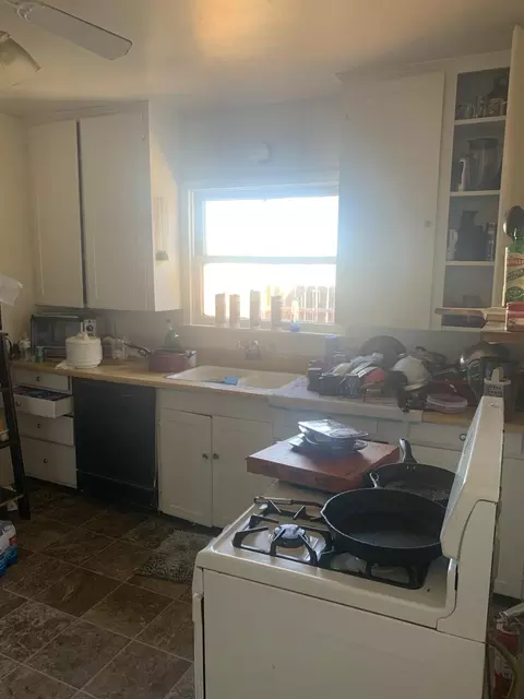Kitchen - 16063 K St, Mojave, CA 93501 photo 4 of 4
