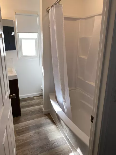 Bath - 16063 K St, Mojave, CA 93501 photo 1 of 1