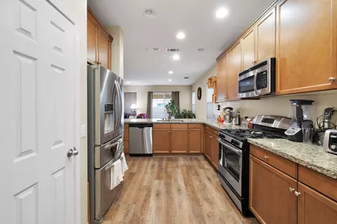 Kitchen - 2061 Kettering St E, Lancaster, CA 93535 photo 1 of 6