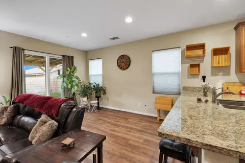 Living - 2061 Kettering St E, Lancaster, CA 93535 photo 1 of 4