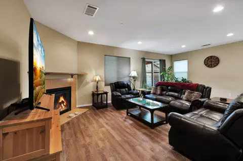 Living - 2061 Kettering St E, Lancaster, CA 93535 photo 3 of 4
