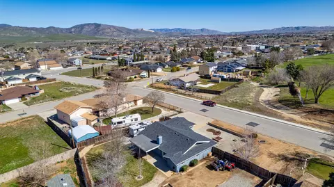 View/Area - 21413 Madre St, Tehachapi, CA 93561 photo 3 of 4