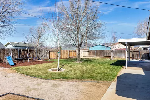 Exterior - 21413 Madre St, Tehachapi, CA 93561 photo 9 of 9