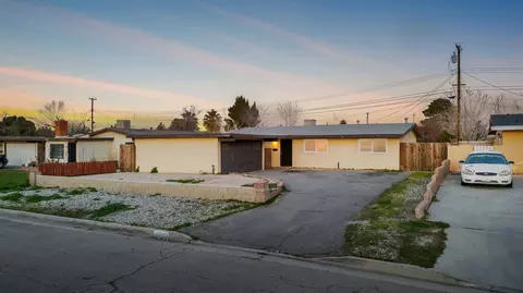 Exterior - 44622 Raysack Ave, Lancaster, CA 93535 photo 4 of 4