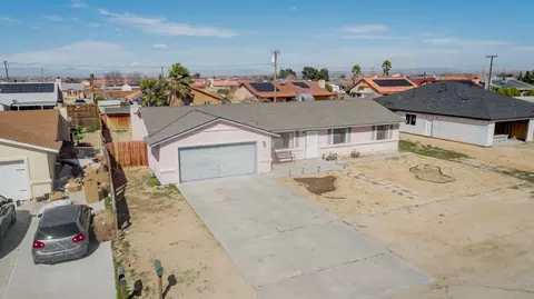 9121 Xavier Ave, California City, CA 93505