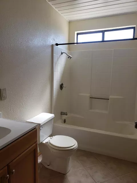 Bath - 15845 15855 O St, Mojave, CA 93501 photo 2 of 4