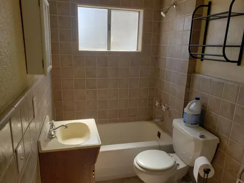 Bath - 15845 15855 O St, Mojave, CA 93501 photo 1 of 4