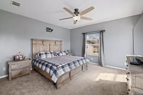 Bedroom - 19150 Quail Dr, Tehachapi, CA 93561 photo 5 of 6