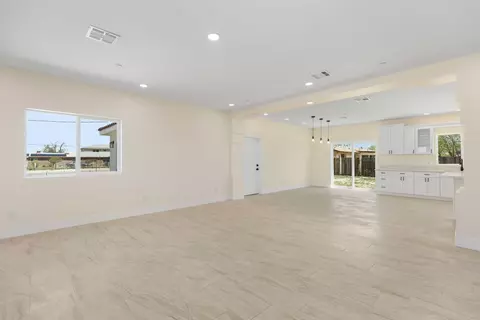 Living - 37954 100th St E St E, Littlerock, CA 93543 photo 1 of 2