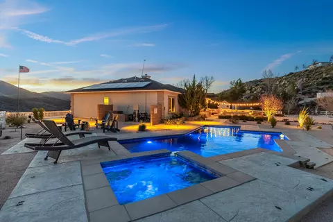 9753 Elizabeth Lake Rd, Leona Valley, CA 93551