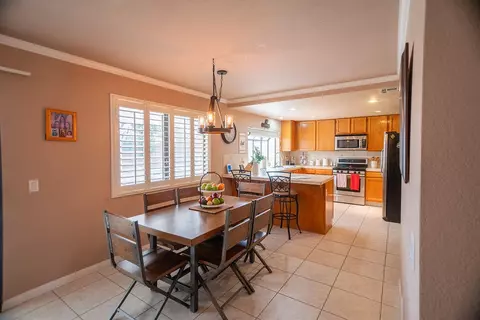 Dining - 44118 Fine Cir W, Lancaster, CA 93536 photo 2 of 2