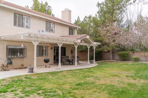 Exterior - 44118 Fine Cir W, Lancaster, CA 93536 photo 3 of 3