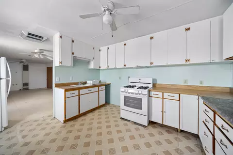 26850 N Hampton Rd, Boron, CA 93516 photo 9