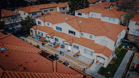 43443 30th St W #3, Lancaster, CA 93536