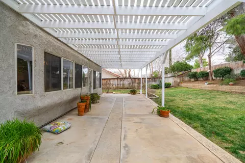 Exterior - 3446 Bromley Ct, Palmdale, CA 93551 photo 6 of 6
