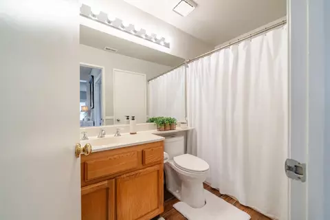 Bath - 3446 Bromley Ct, Palmdale, CA 93551 photo 1 of 4