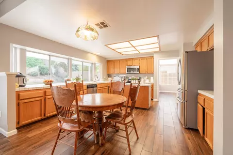 Dining - 3446 Bromley Ct, Palmdale, CA 93551 photo 2 of 5