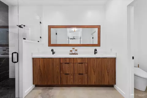 Bath - 28901 Augusta Way, Tehachapi, CA 93561 photo 1 of 7