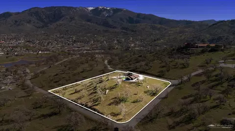 View/Area - 28901 Augusta Way, Tehachapi, CA 93561 photo 10 of 11