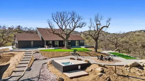 View/Area - 28901 Augusta Way, Tehachapi, CA 93561 photo 8 of 11