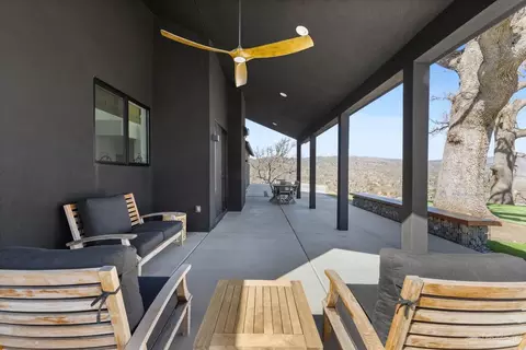 Exterior - 28901 Augusta Way, Tehachapi, CA 93561 photo 10 of 14