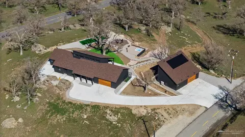 View/Area - 28901 Augusta Way, Tehachapi, CA 93561 photo 4 of 11