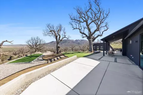 Exterior - 28901 Augusta Way, Tehachapi, CA 93561 photo 11 of 14