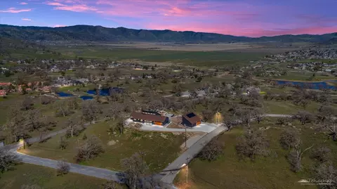 View/Area - 28901 Augusta Way, Tehachapi, CA 93561 photo 1 of 11