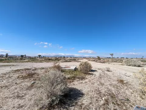 000 Vic Cor Avenue R 65th E #STE, Palmdale, CA 93552