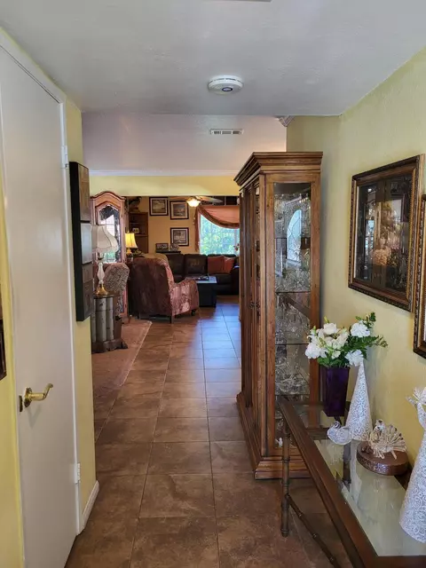 25813 Cherryhill Dr, Boron, CA 93516 photo 8