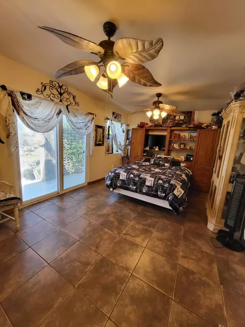 25813 Cherryhill Dr, Boron, CA 93516 photo 17