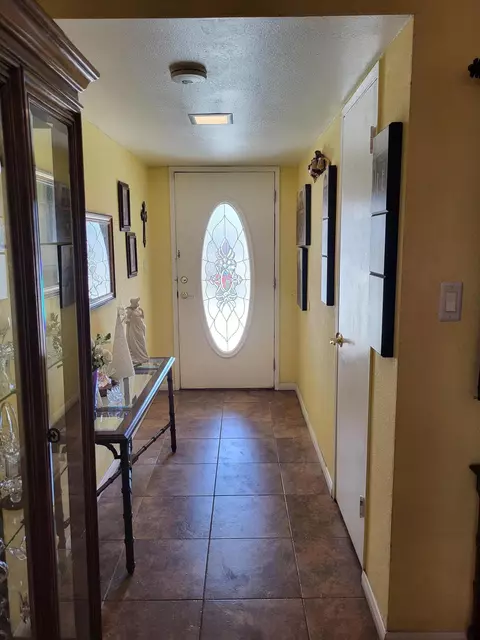 25813 Cherryhill Dr, Boron, CA 93516 photo 7