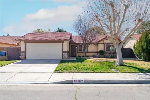 1142 Stephanie Ct, Lancaster, CA 93535