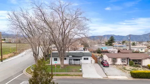 View/Area - 913 Beech St, Tehachapi, CA 93561 photo 2 of 2