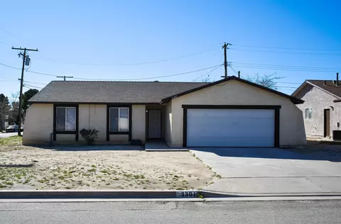 3301 Roxbury St W, Rosamond, CA 93560