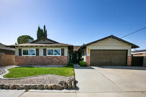 44863 Harlas Ave, Lancaster, CA 93534