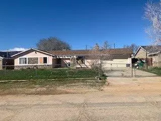 8552 Hickory Dr, California City, CA 93505