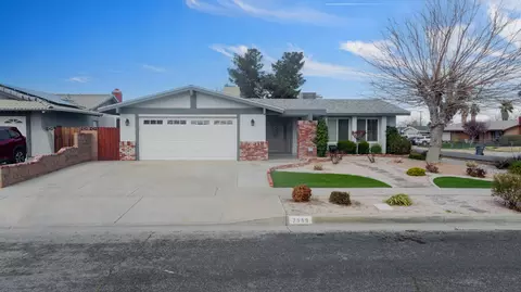 2549 Avenue R4 E, Palmdale, CA 93550