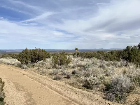 Vic Avenue Y8 206 Ste, Llano, CA 93544