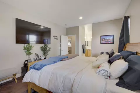 Bedroom - 43658 Dana Dr, Lancaster, CA 93535 photo 3 of 4