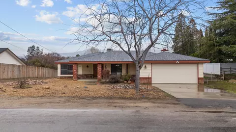 22651 Lake Dr, Tehachapi, CA 93561