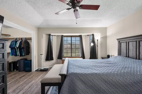 Bedroom - 22651 Lake Dr, Tehachapi, CA 93561 photo 10 of 12