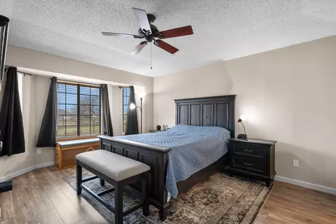 Bedroom - 22651 Lake Dr, Tehachapi, CA 93561 photo 9 of 12