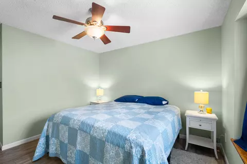 Bedroom - 22651 Lake Dr, Tehachapi, CA 93561 photo 2 of 12